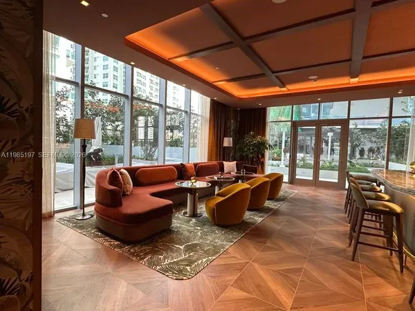 $5,000 | 77 Southeast 5th Street, Unit 1513, Miami, FL 33131