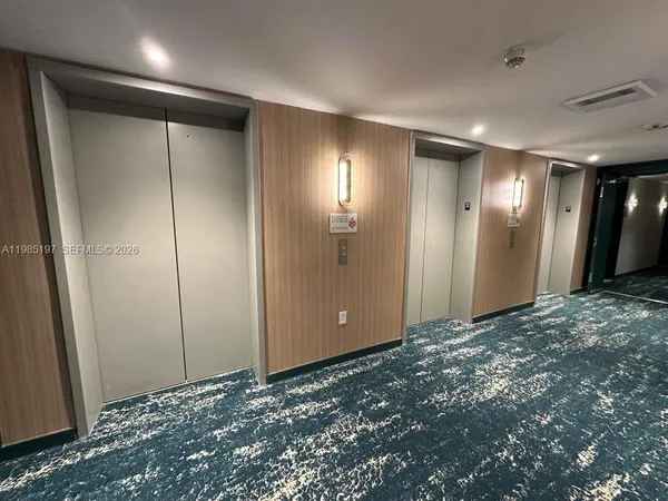 $5,000 | 77 Southeast 5th Street, Unit 1513, Miami, FL 33131