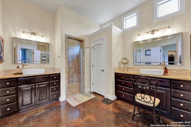 $615,000 | 853 County Road 2801 East, Mico, TX 78056