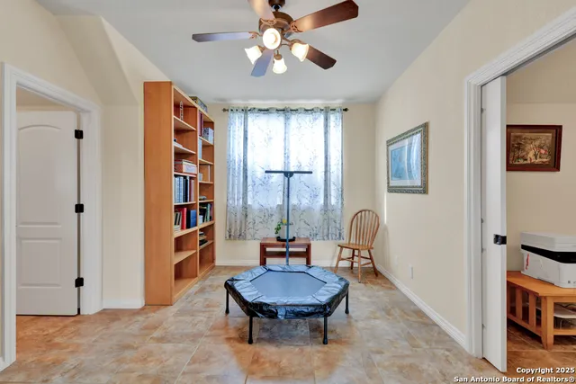 a view of entryway with livingroom