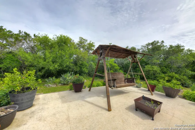 $615,000 | 853 County Road 2801 East, Mico, TX 78056