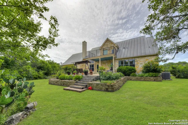 $615,000 | 853 County Road 2801 East, Mico, TX 78056