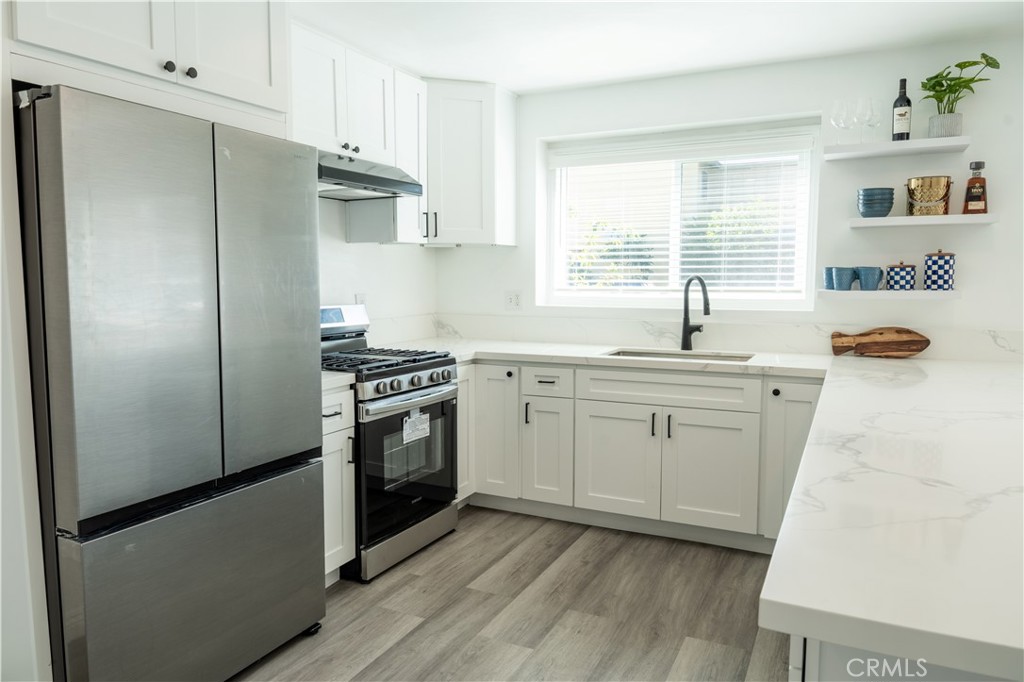 41 Scottsdale South Carson, CA 90745 - Photo 3 of 16