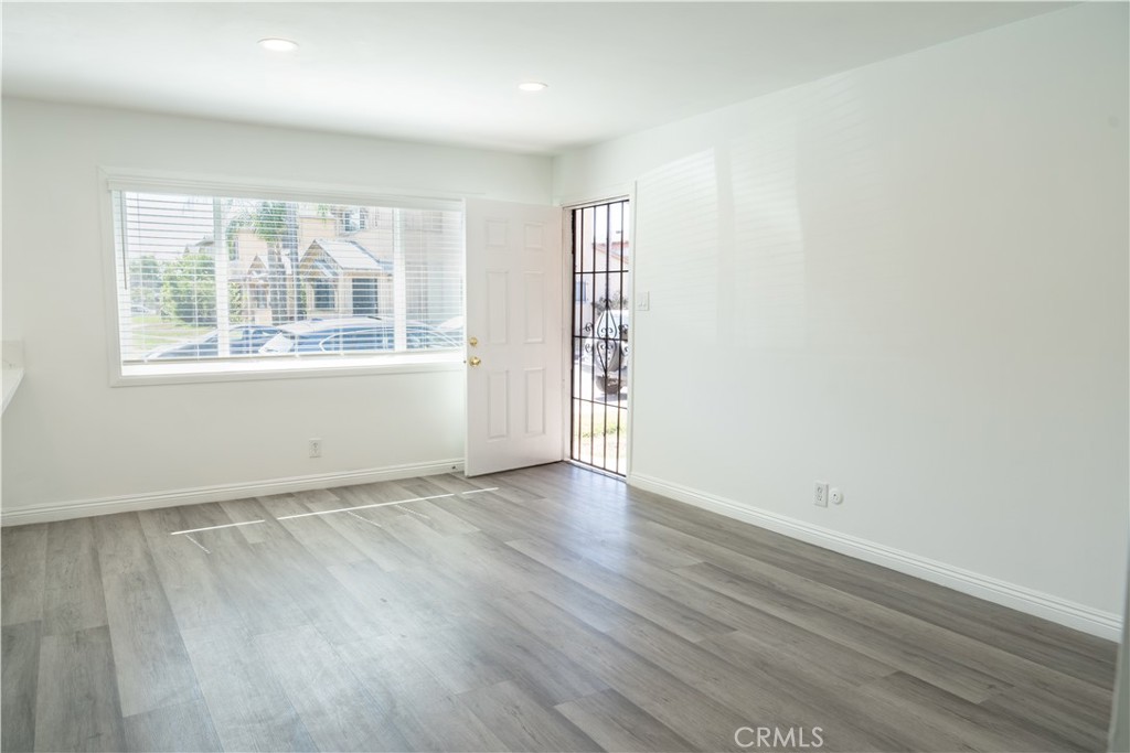 41 Scottsdale South Carson, CA 90745 - Photo 5 of 16