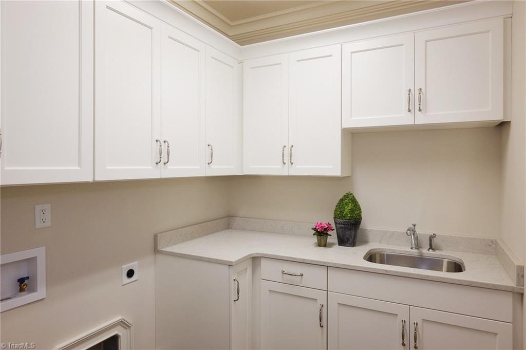 8506 Parkchester Place Oak Ridge, NC 27310 - Photo 10 of 15 Gallery Image 10