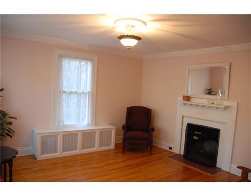 245 Foreside Road Falmouth, ME 04105 - Photo 10 of 11 Living Room.