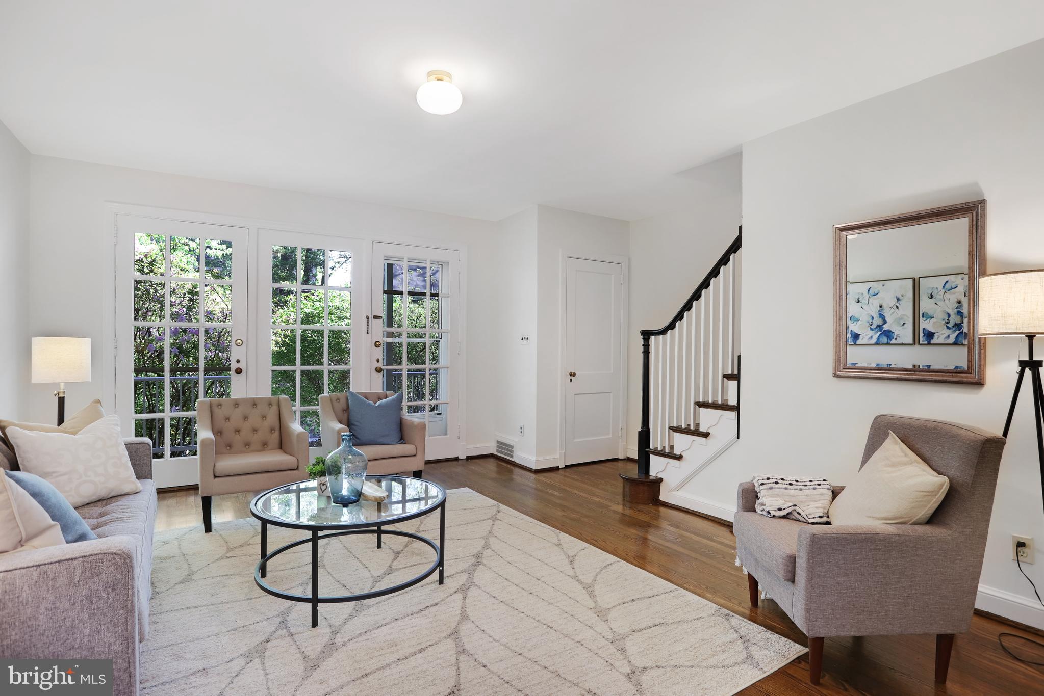3710 Jocelyn Street Northwest Washington, DC 20015 - Photo 4 of 26 Living room