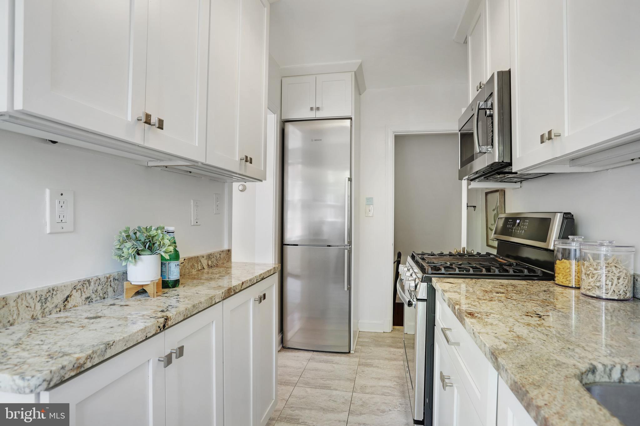 3710 Jocelyn Street Northwest Washington, DC 20015 - Photo 8 of 26 Kitchen