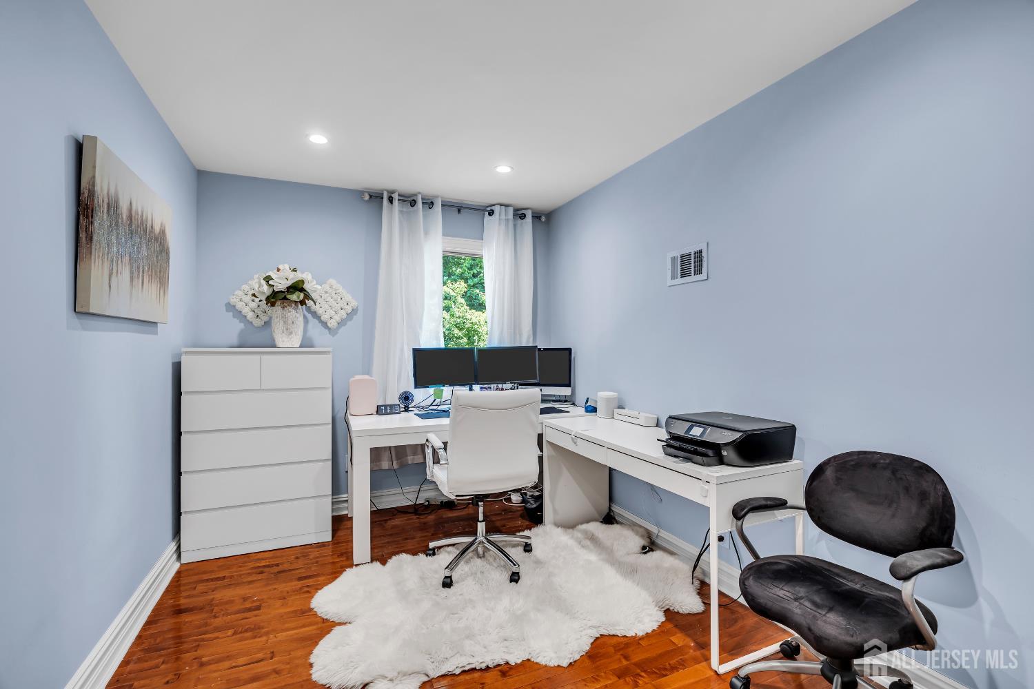 152 Redpine Loop Old Bridge, NJ 08857 - Photo 16 of 27 a workspace with furniture