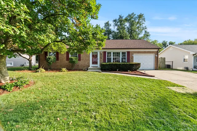 $399,900 | 805 Maryknoll Drive, Lockport, IL 60441