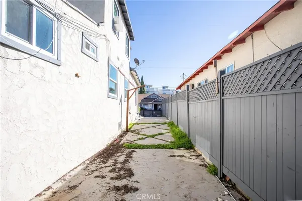 $3,200 | 345 Occidental Boulevard, Los Angeles, CA 90026