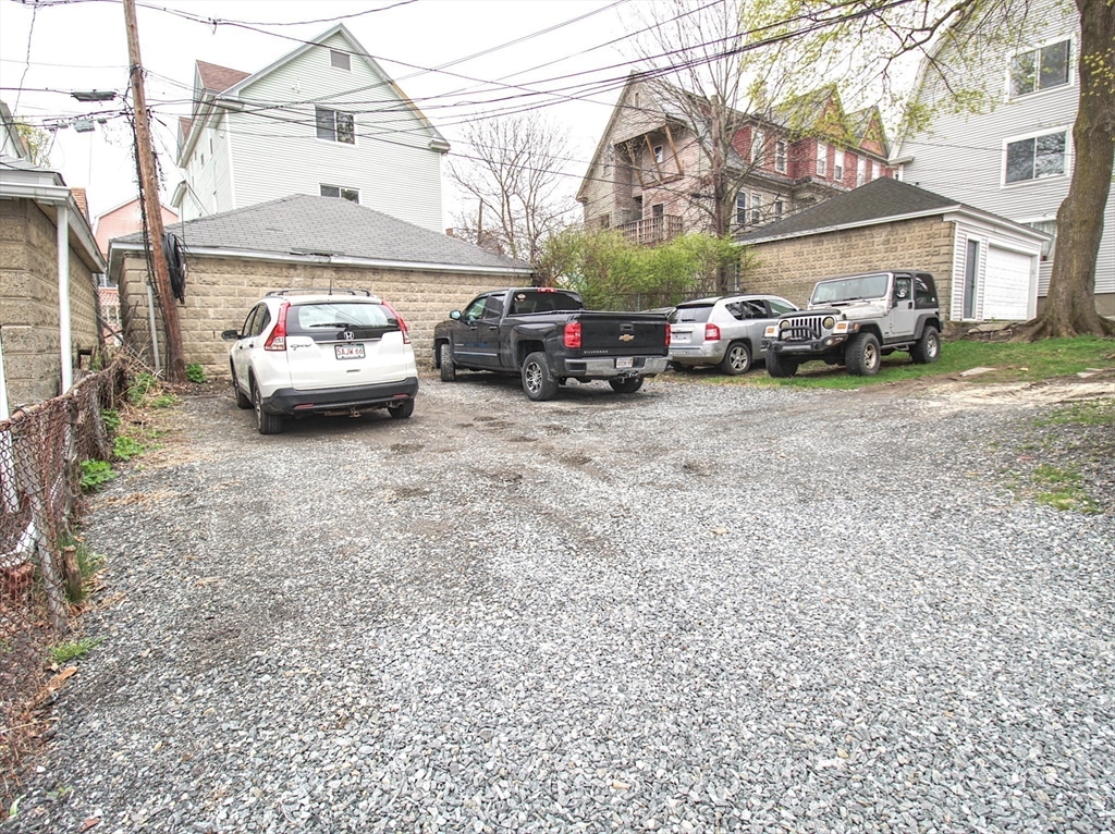 85 Harlem Street Worcester, MA 01610 - Photo 32 of 33