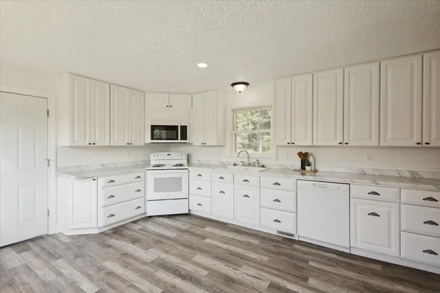 $429,900 | 3441 Townline Road, Houghton Lake, MI 48629