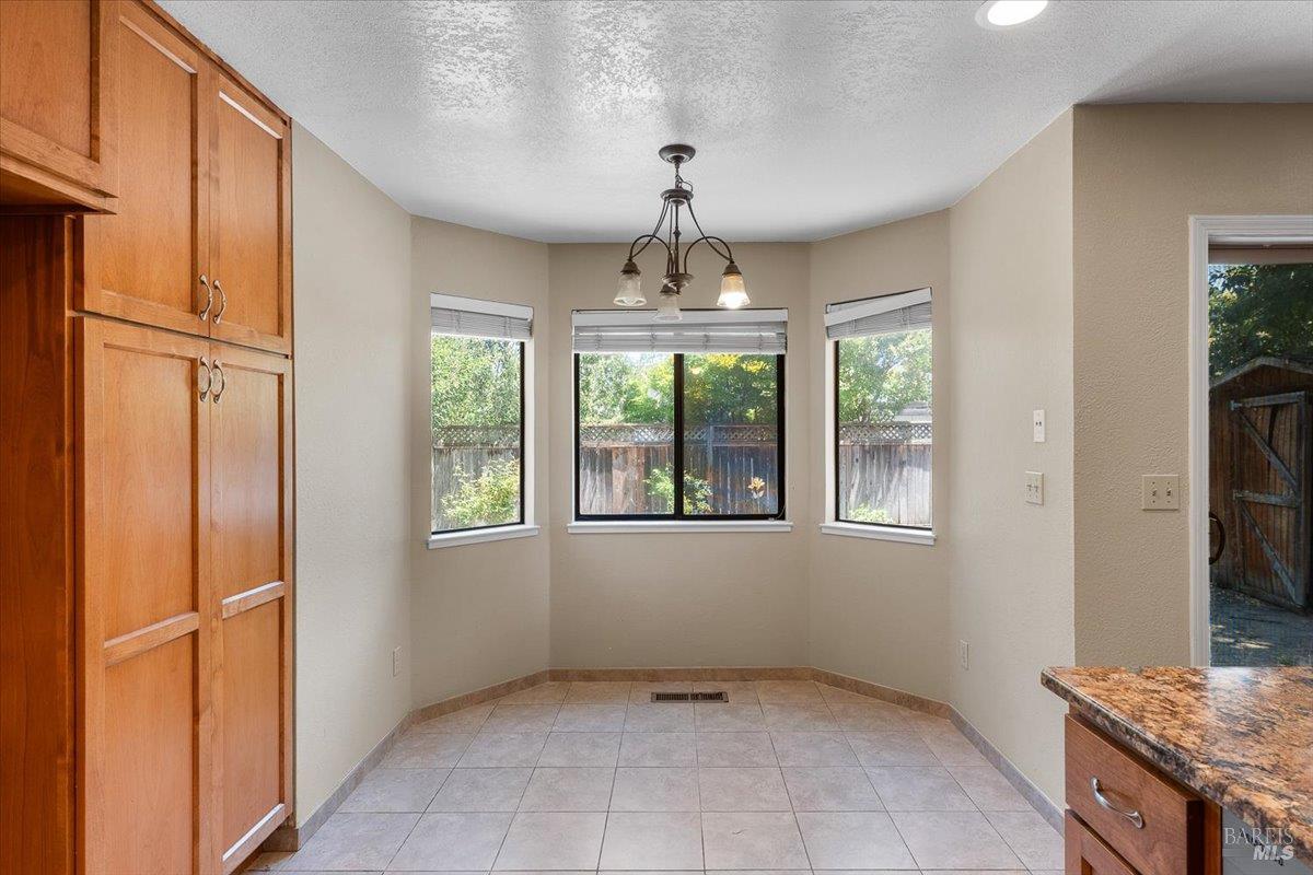 1938 Gambels Way Santa Rosa, CA 95403 - Photo 5 of 19