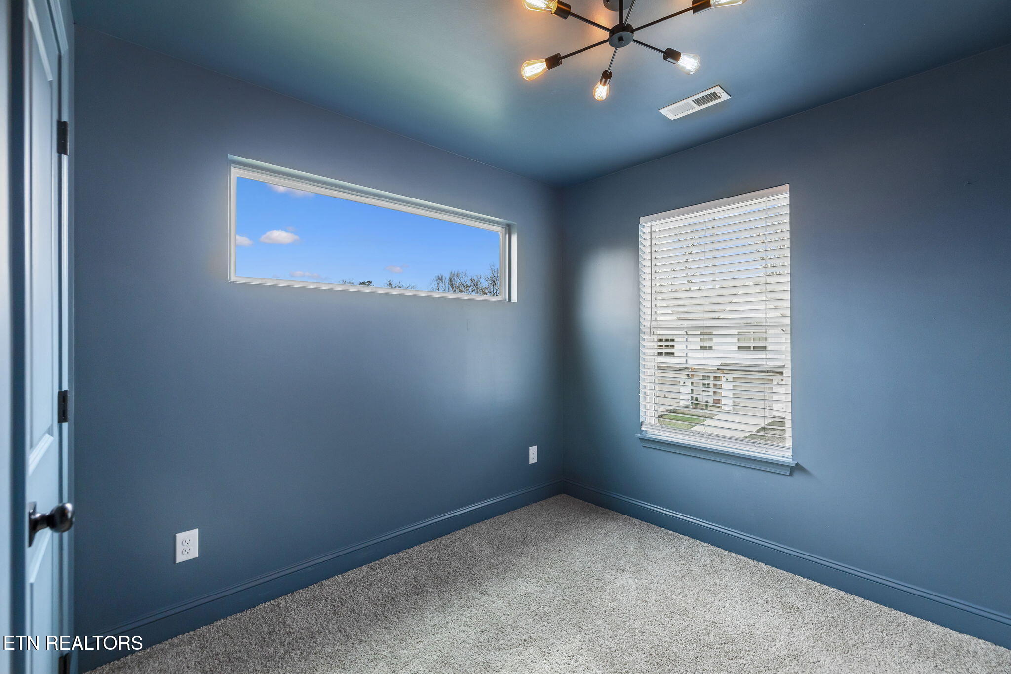 8416 Whisper Lane Powell, TN 37849 - Photo 15 of 39 17-8416 Whisper Ln - 017