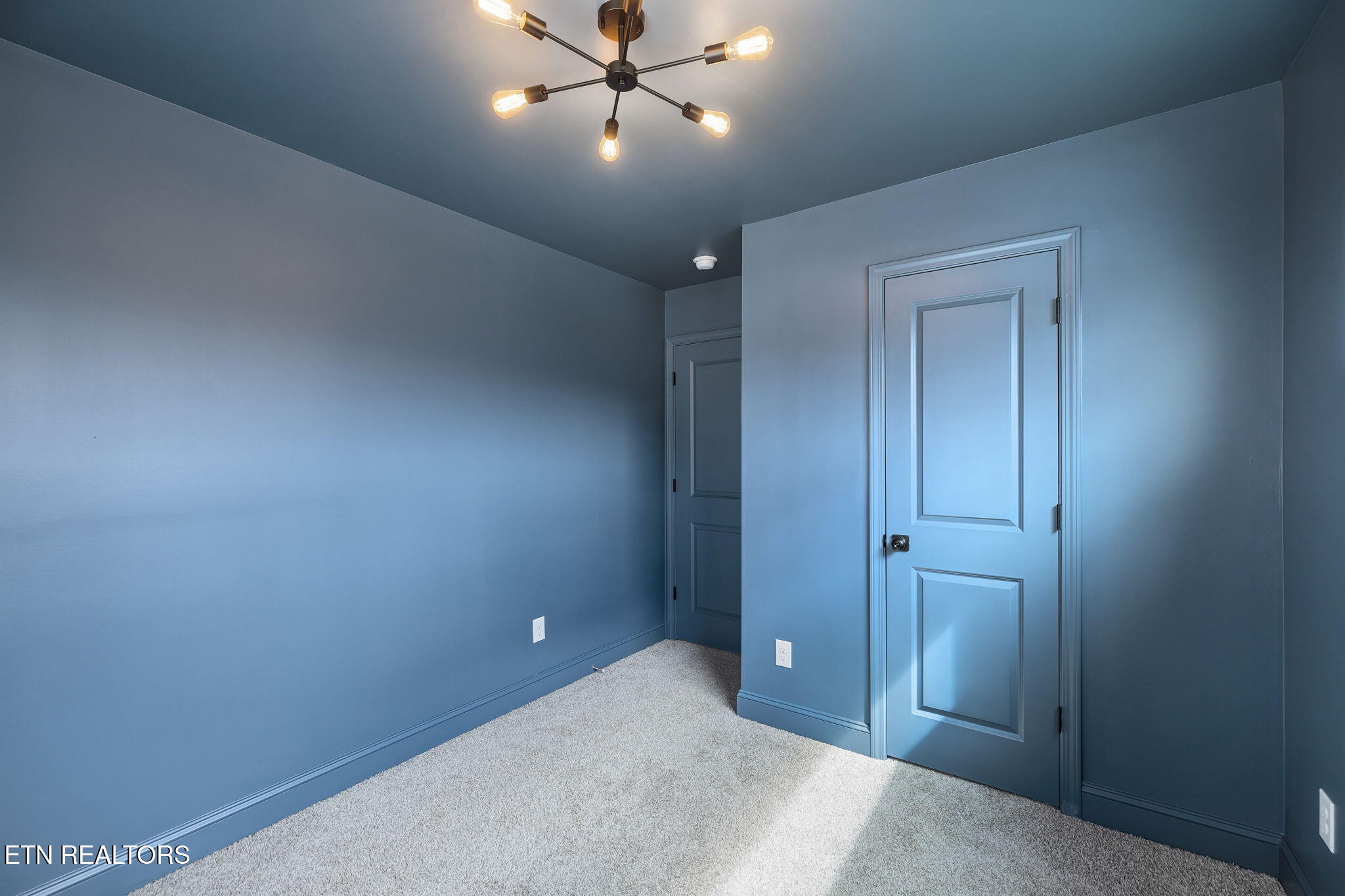 8416 Whisper Lane Powell, TN 37849 - Photo 16 of 39 18-8416 Whisper Ln - 018