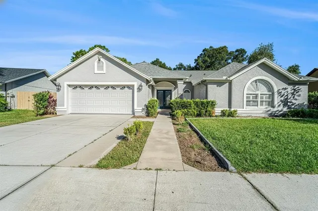 $435,000 | 2210 Lake Bay Way, Brandon, FL 33511