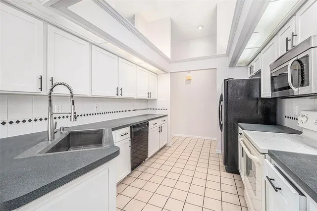 $435,000 | 2210 Lake Bay Way, Brandon, FL 33511