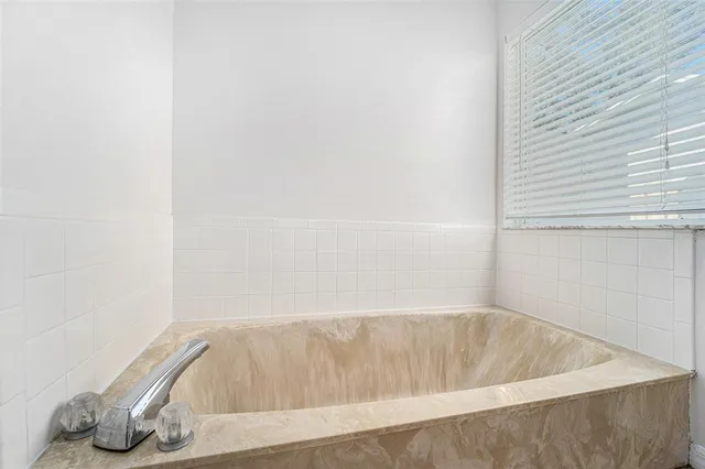 $435,000 | 2210 Lake Bay Way, Brandon, FL 33511