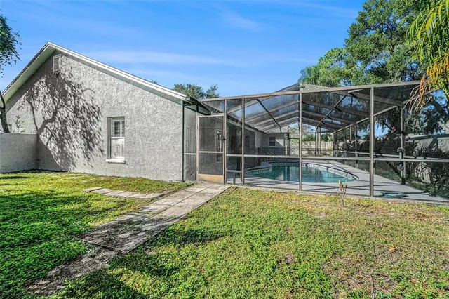 $435,000 | 2210 Lake Bay Way, Brandon, FL 33511