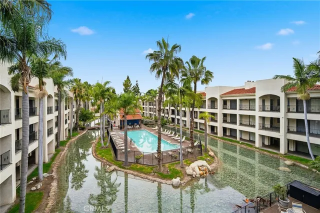 $570,000 | 11600 Warner Avenue, Unit 640, Fountain Valley, CA 92708