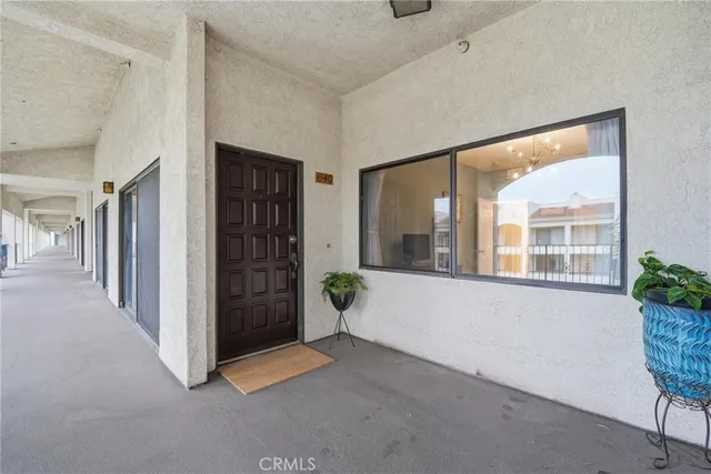 $570,000 | 11600 Warner Avenue, Unit 640, Fountain Valley, CA 92708