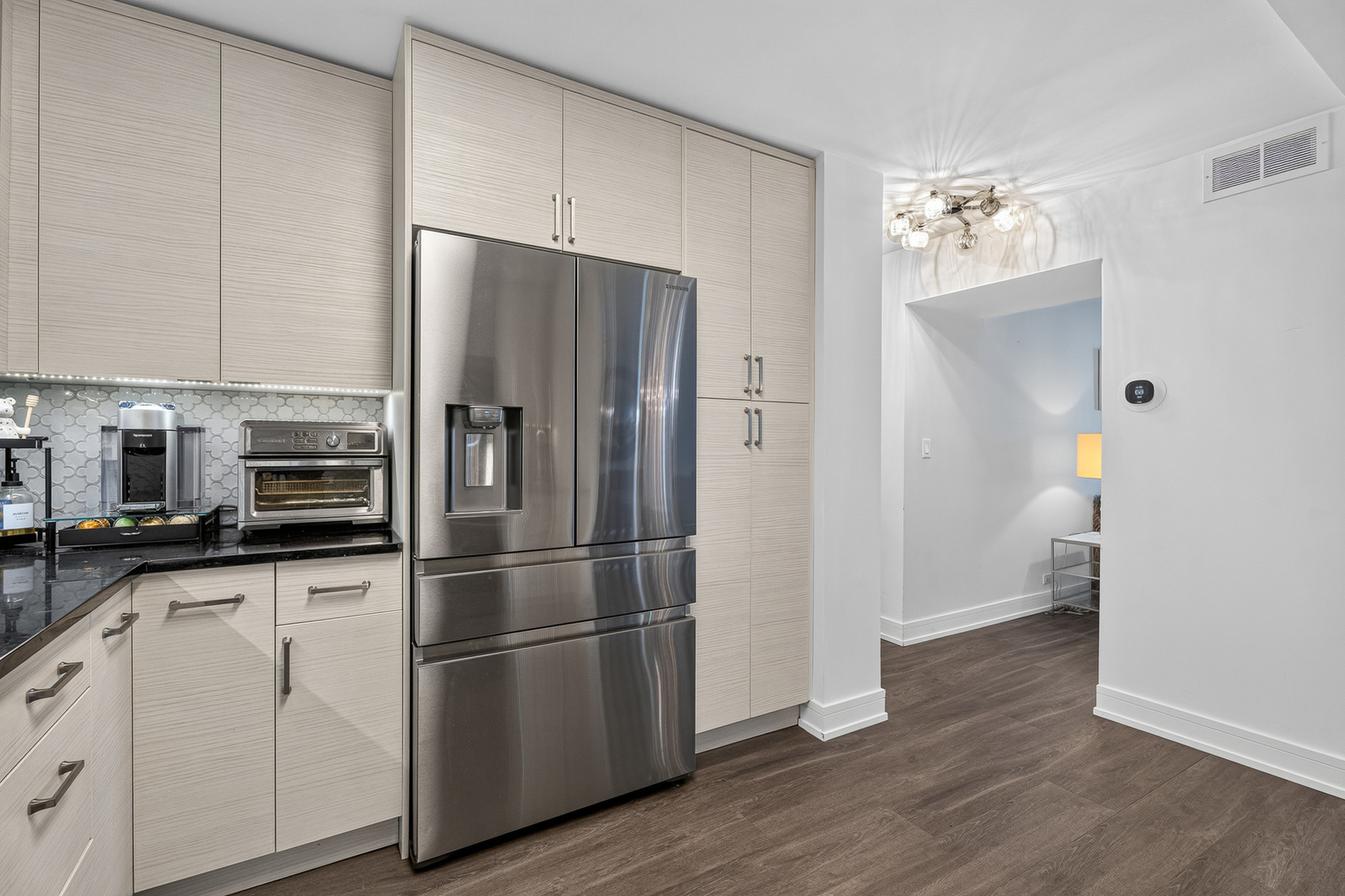 6033 North Sheridan Road, Unit 28D Chicago, IL 60660 - Photo 9 of 48