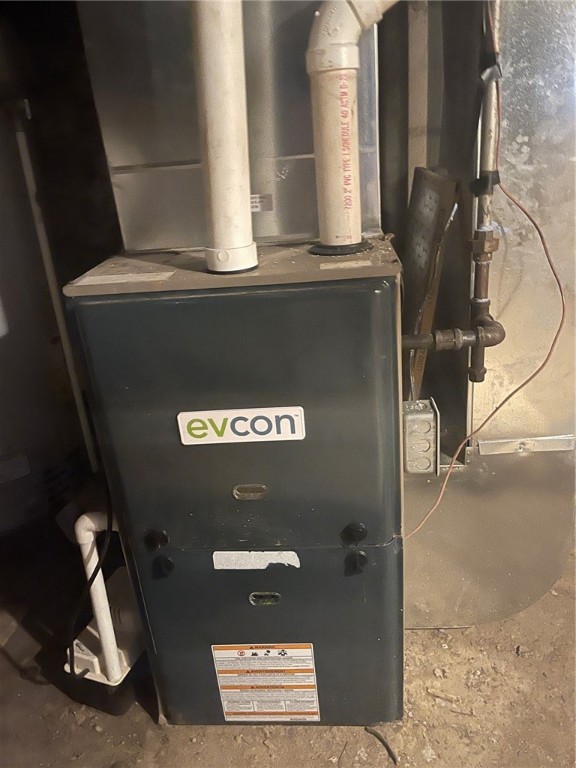 1765 Penfield Road Penfield, NY 14526 - Photo 3 of 7