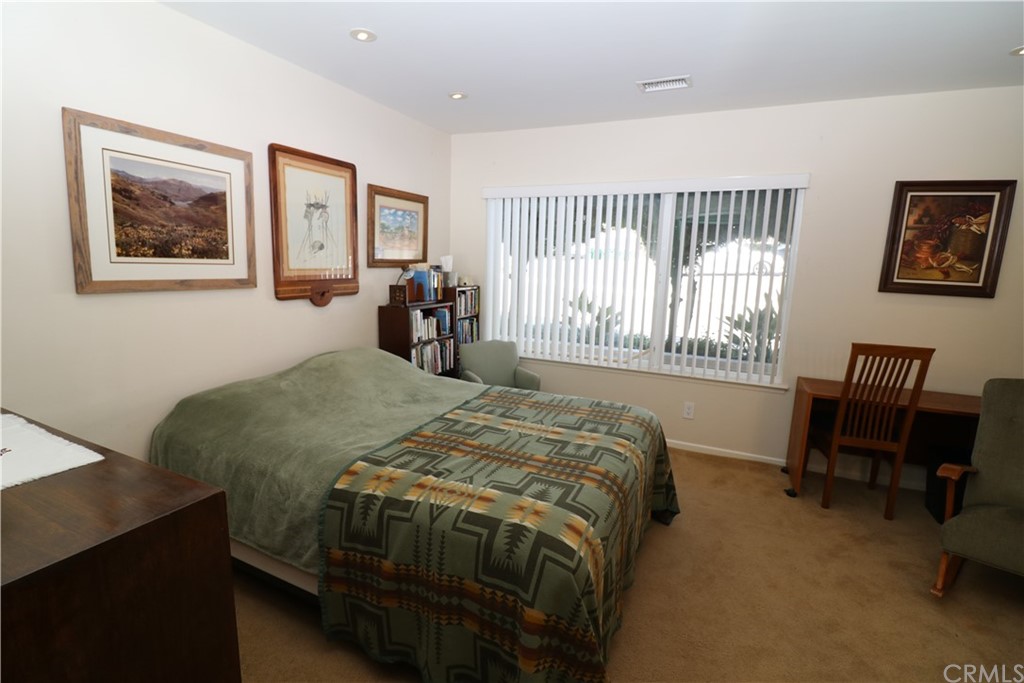 520 Cliff Drive Laguna Beach, CA 92651 - Photo 15 of 19