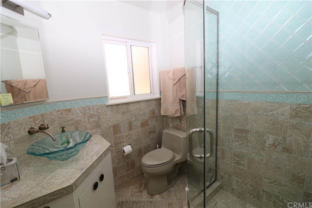 520 Cliff Drive Laguna Beach, CA 92651 - Photo 17 of 19