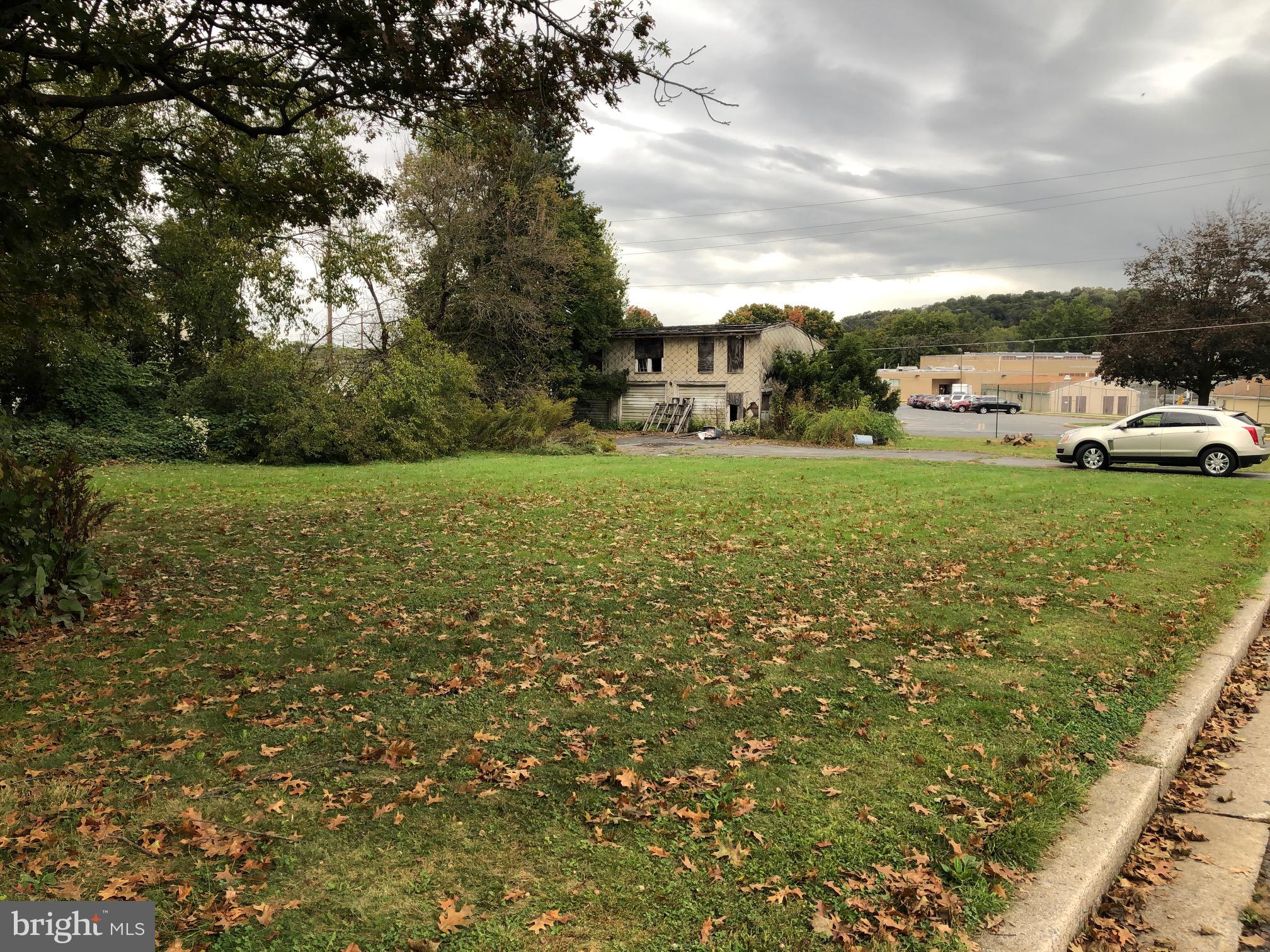 117 Philadelphia Avenue Reading, PA 19607 - Photo 1 of 4 Corner Lot