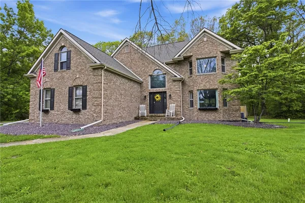 $525,000 | 5911 North Co Road 1200 East, Lerna, IL 62440
