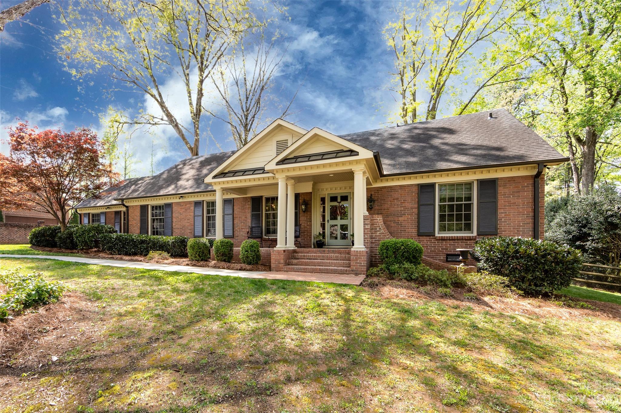 4312 Tottenham Road Charlotte, NC 28226 - Photo 1 of 48 Gallery Image 1