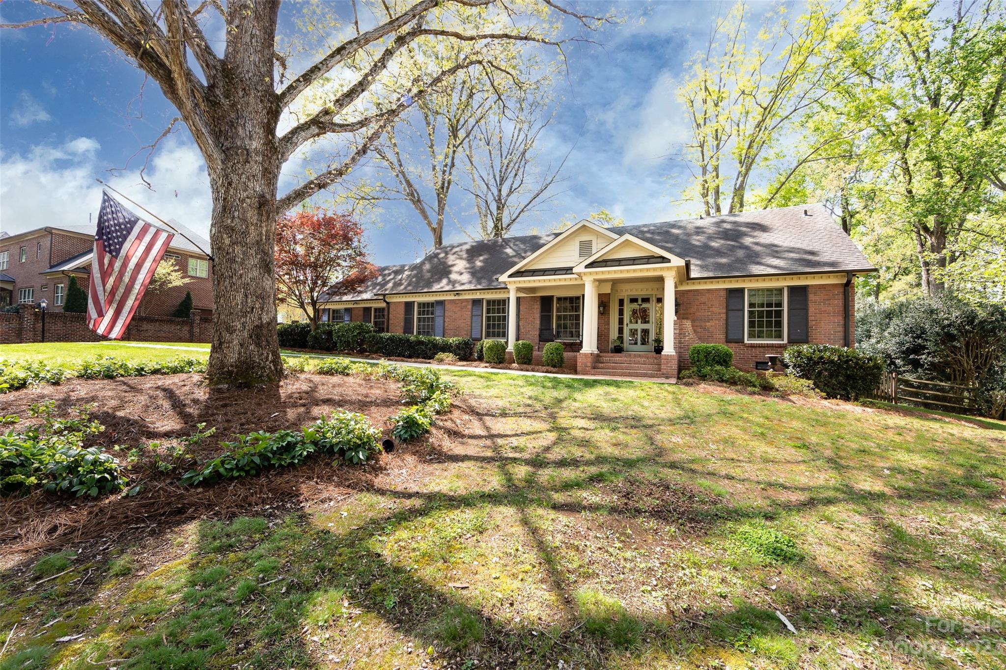 4312 Tottenham Road Charlotte, NC 28226 - Photo 2 of 48 Gallery Image 2