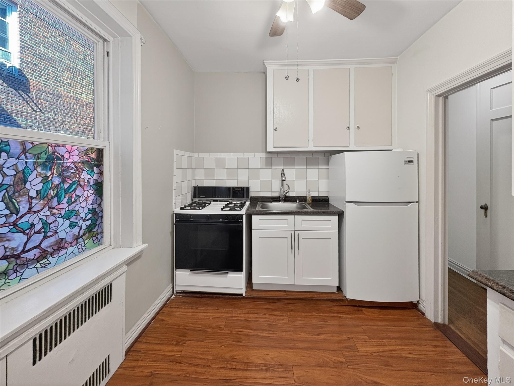 45 Kew Gardens Road, Unit 5N Queens, NY 11415 - Photo 11 of 16 Kitchen