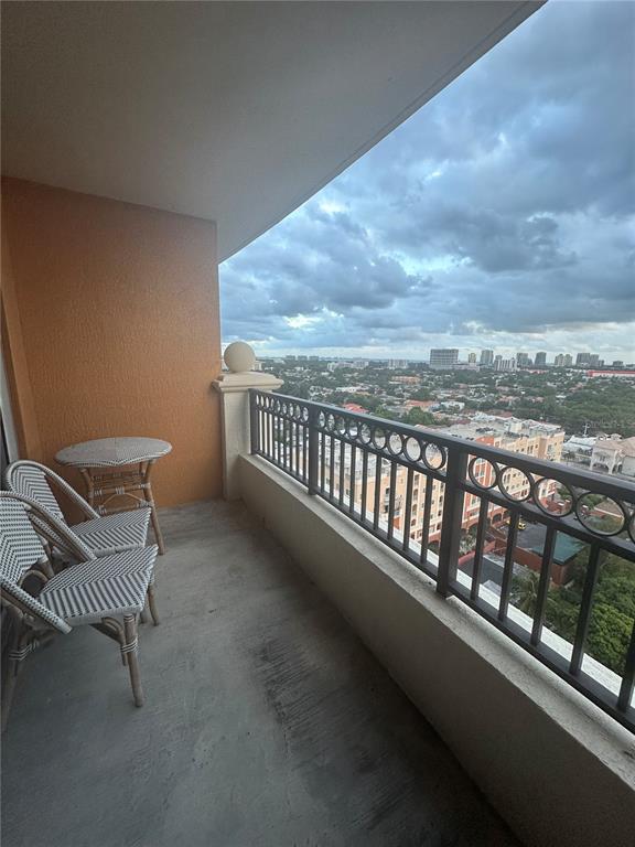 3232 Coral Way, Unit 1607 Miami, FL 33145 - Photo 2 of 9
