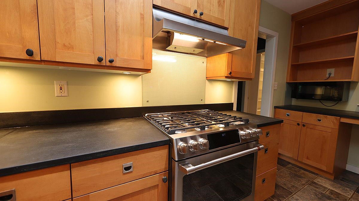 829 Runnymede Road Raleigh, NC 27607 - Photo 11 of 29 Photo 11