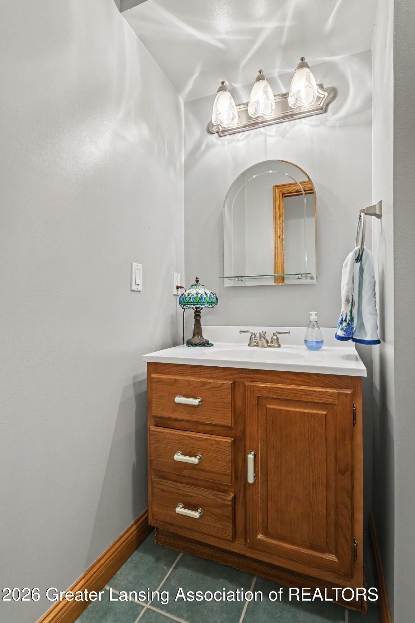 905 West Dansville Road Mason, MI 48854 - Photo 17 of 50 1/2 Bath