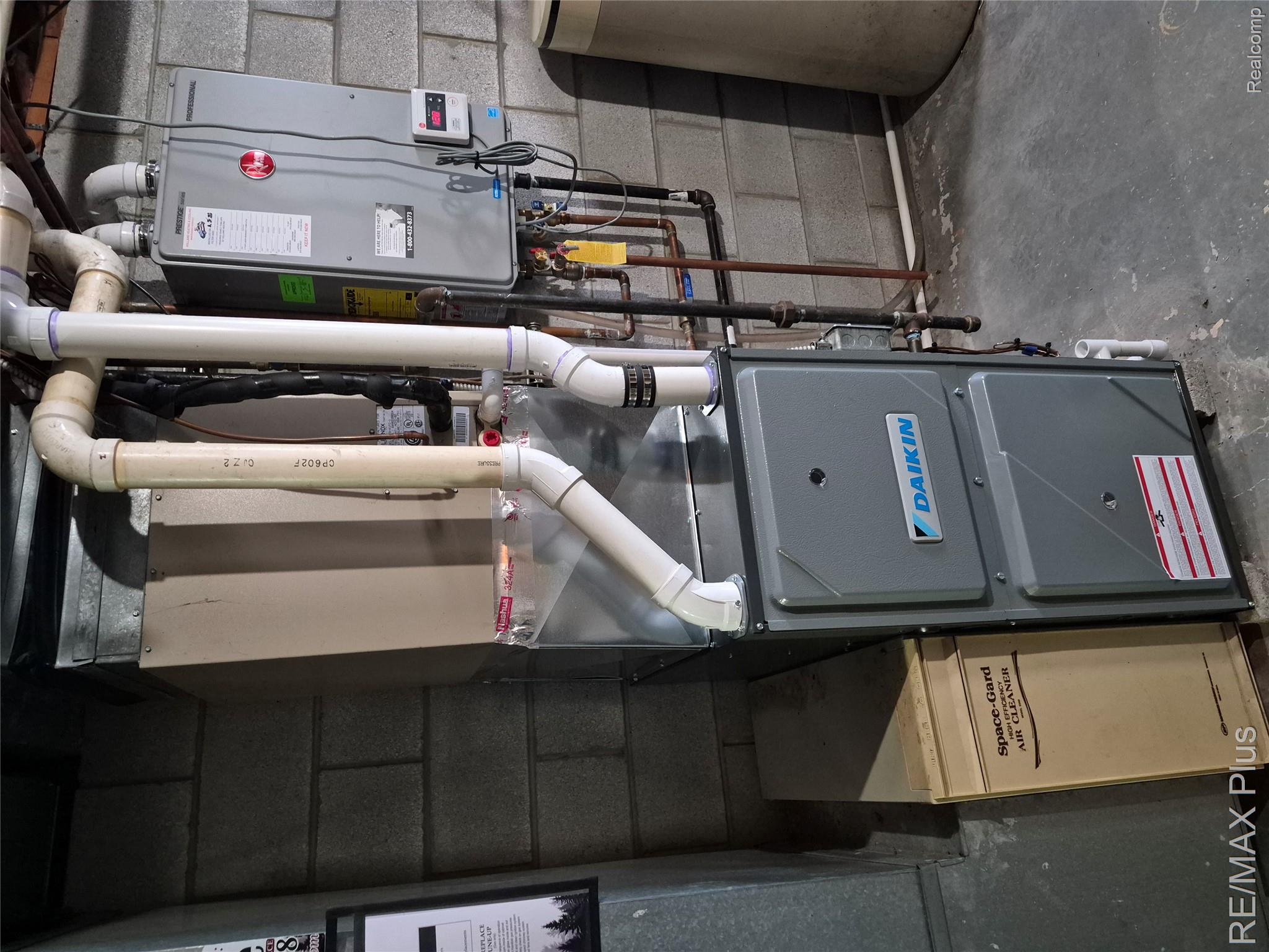 1115 Turrill Road Lapeer, MI 48446 - Photo 45 of 50 Utilities featuring water heater