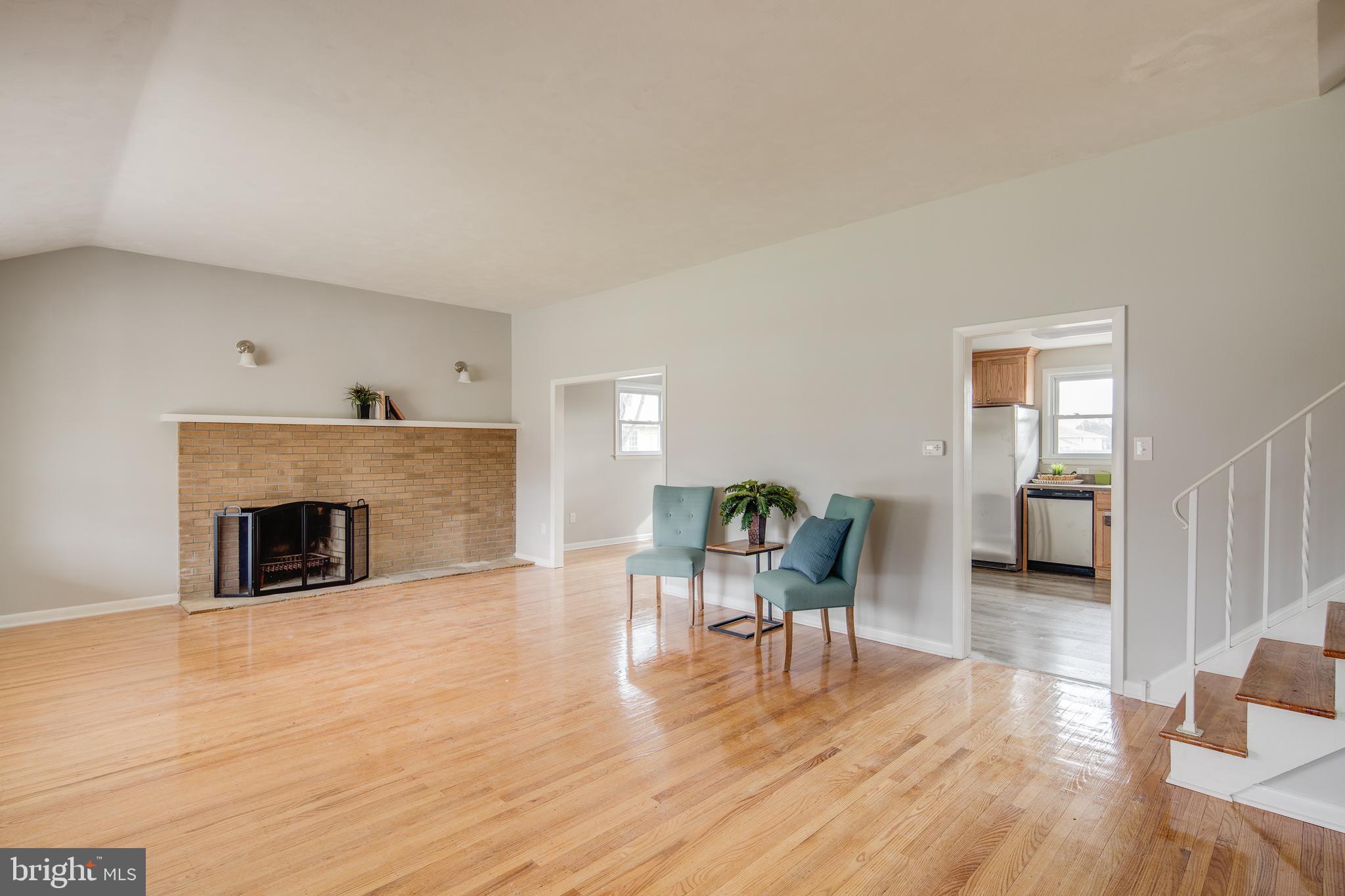 906 Hilltop Road Cinnaminson, NJ 08077 - Photo 4 of 24 Gallery Image 4