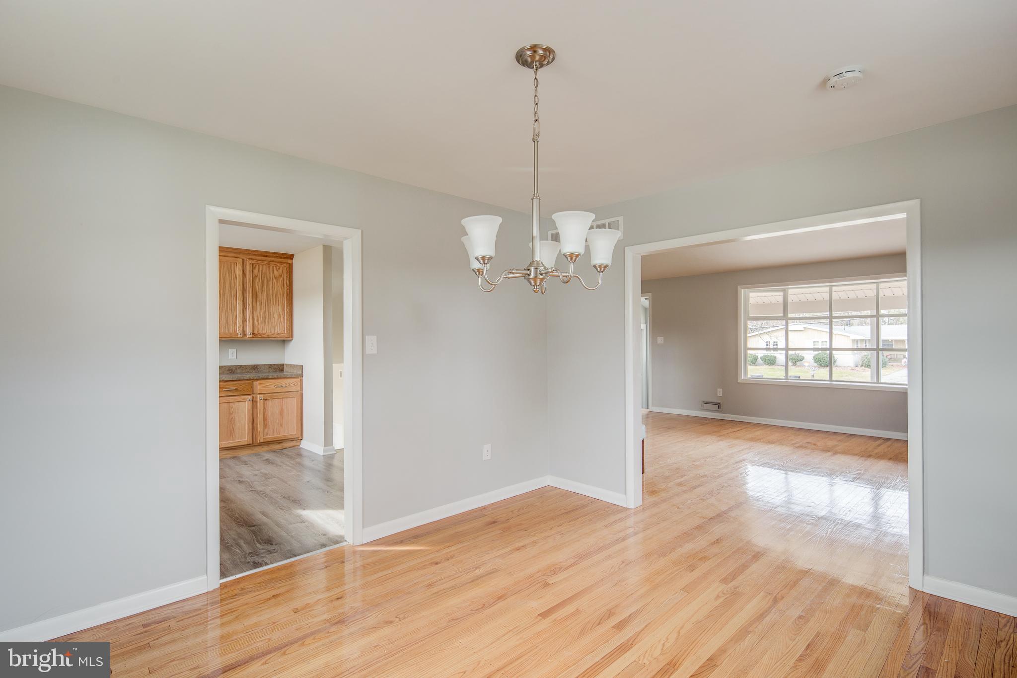 906 Hilltop Road Cinnaminson, NJ 08077 - Photo 5 of 24 Gallery Image 5