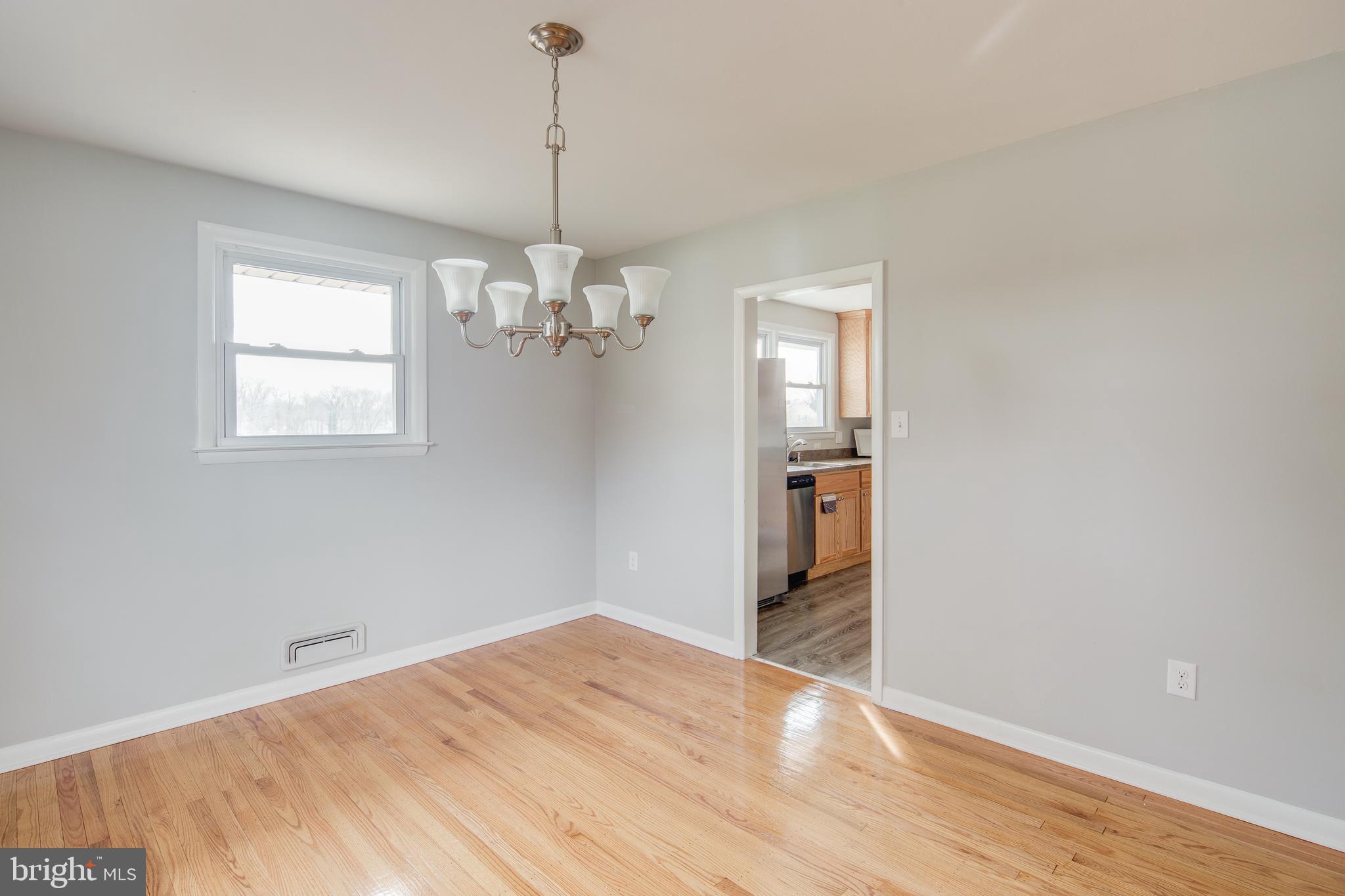 906 Hilltop Road Cinnaminson, NJ 08077 - Photo 6 of 24 Gallery Image 6