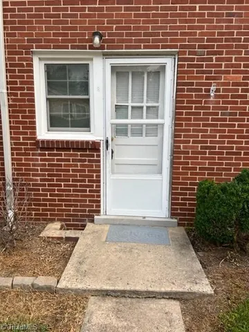 $750 | 611 Maple Avenue, Unit R, Reidsville, NC 27320