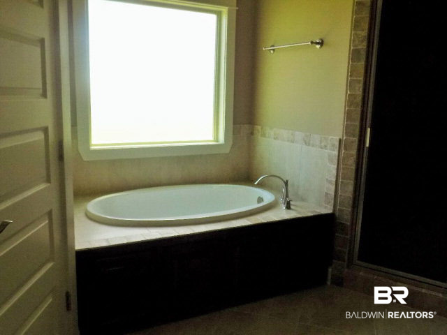 10747 Warrenton Road Daphne, AL 36526 - Photo 30 of 38 Master Bath