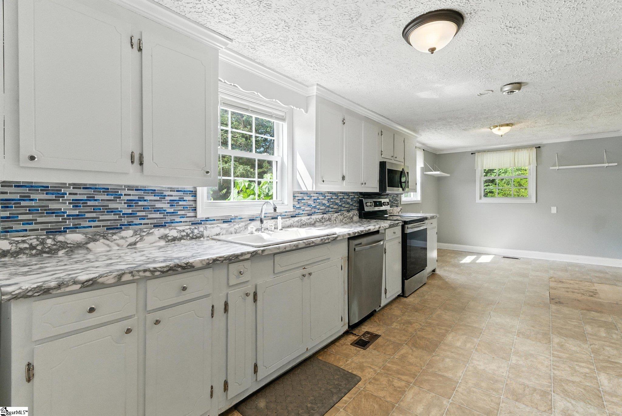 159 Rabbit Road Pickens, SC 29671 - Photo 6 of 30