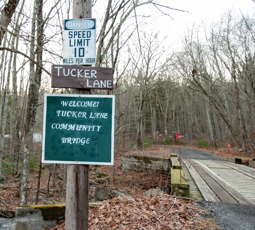 36 R Tucker Lane Sutton, MA 01590 - Photo 1 of 6