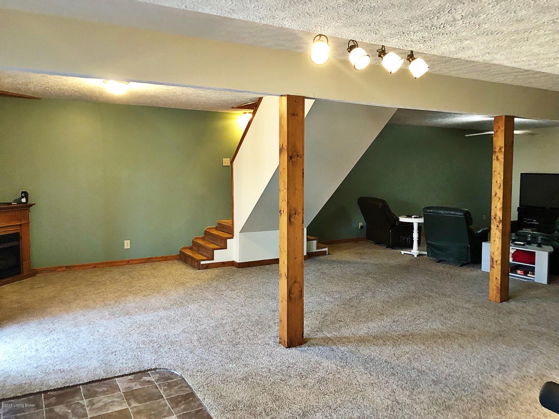 283 Pickerell Road Buffalo, KY 42716 - Photo 20 of 37 017