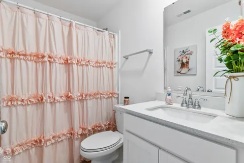 $319,900 | 7264 Governors Row, Avon, IN 46123