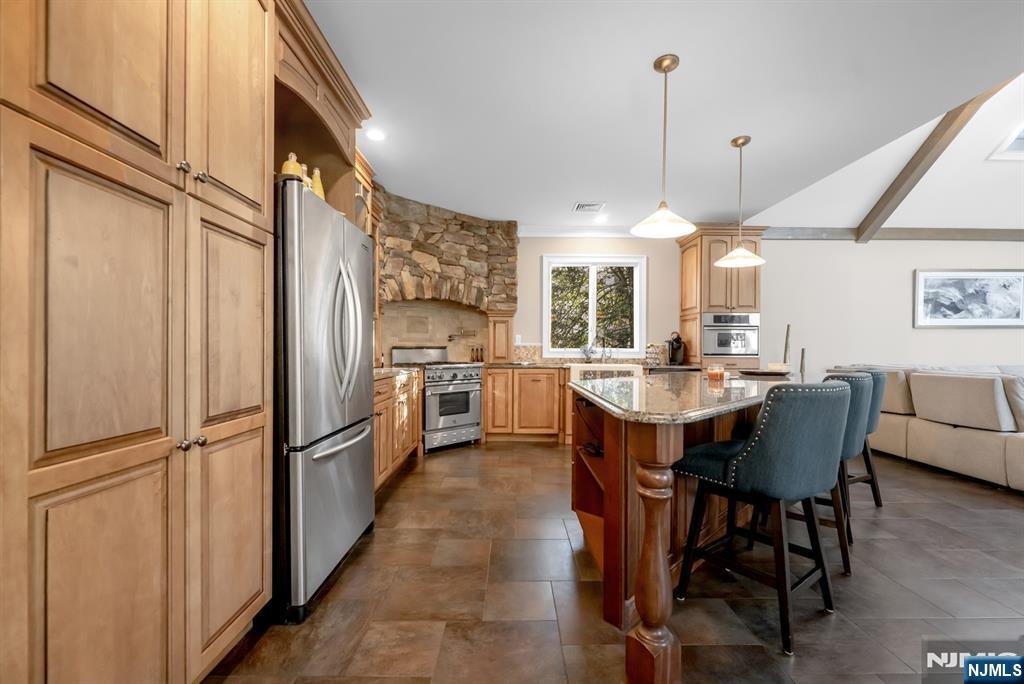 631 Sargent Road River Vale, NJ 07675 - Photo 9 of 50 Gallery Image 9