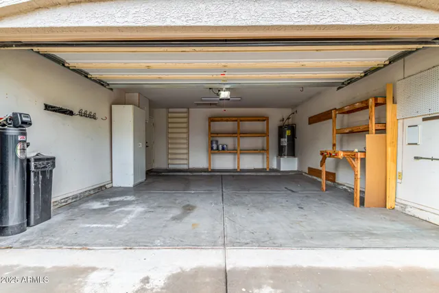 a view of a garage